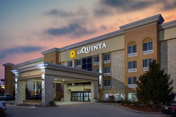 Exterior view - La Quinta Inn & Suites Effingham - I-57 & I-70, Exit 160