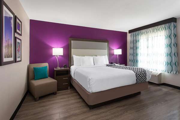 Suite - La Quinta Inn & Suites Effingham - I-57 & I-70, Exit 160