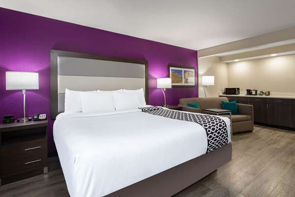 Suite - La Quinta Inn & Suites Effingham - I-57 & I-70, Exit 160