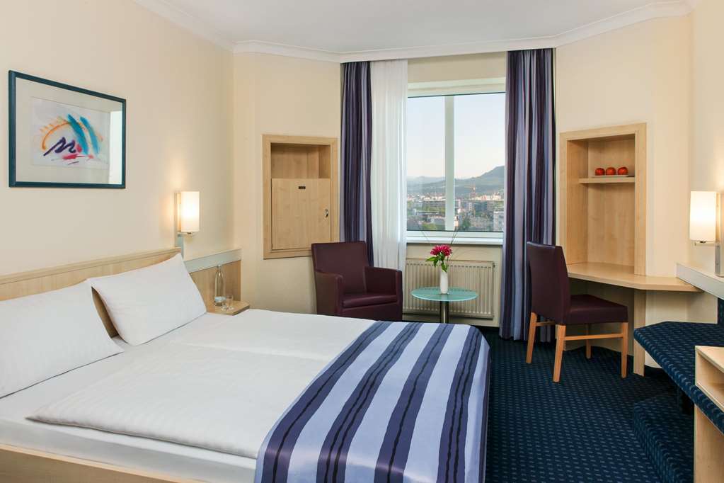 INTERCITYHOTEL FREIBURG-guestroom-Guest Room,Indoor/Interior,On-Site.jpg