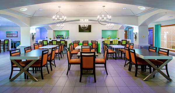 Amenities - Best Western Plus Kissimmee-Lake South Inn & Suites