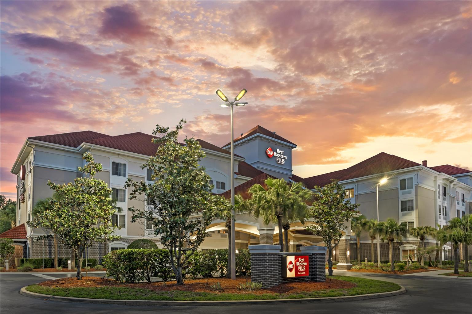 Best Western Plus Inn & Suites