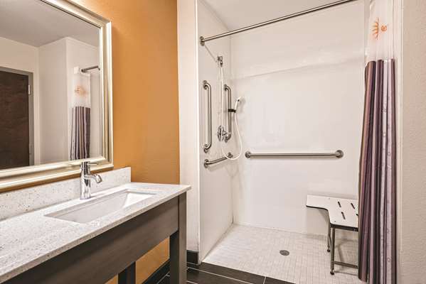  - La Quinta Inn & Suites San Antonio - I-10, Exit 583