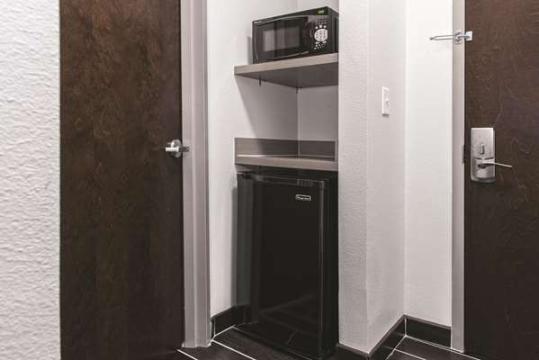  - La Quinta Inn & Suites San Antonio - I-10, Exit 583