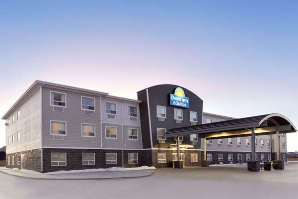 Exterior view - Days Inn & Suites Warman