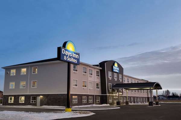Exterior view - Days Inn & Suites Warman