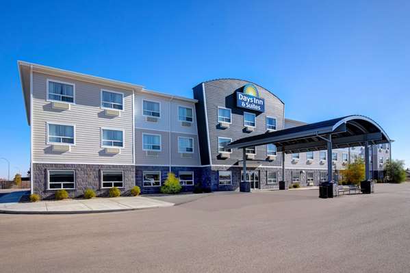 Exterior view - Days Inn & Suites Warman