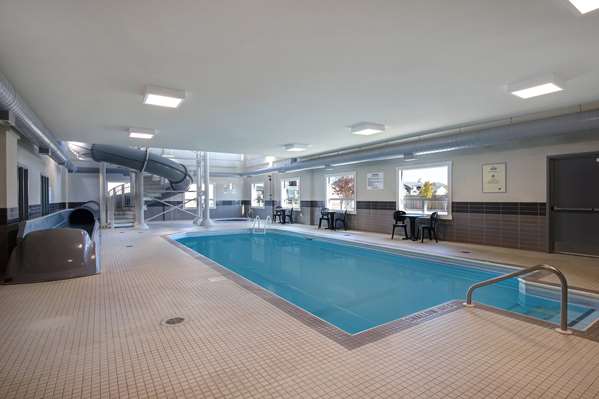 Pool - Days Inn & Suites Warman