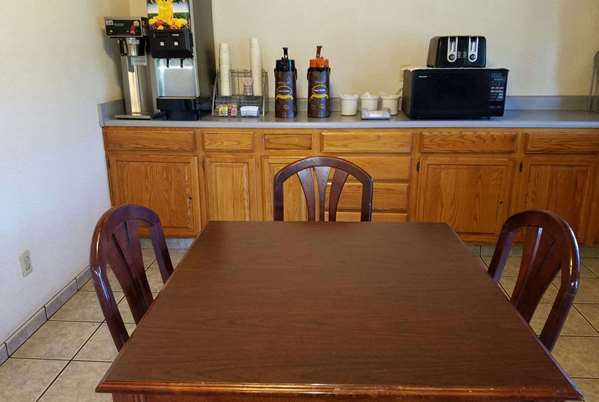  - Knights Inn Franklin