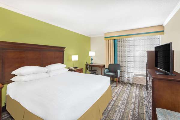  - Wyndham Garden Hotel Summerville - I-26, Exit 199A
