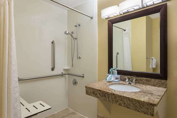  - Wyndham Garden Hotel Summerville - I-26, Exit 199A