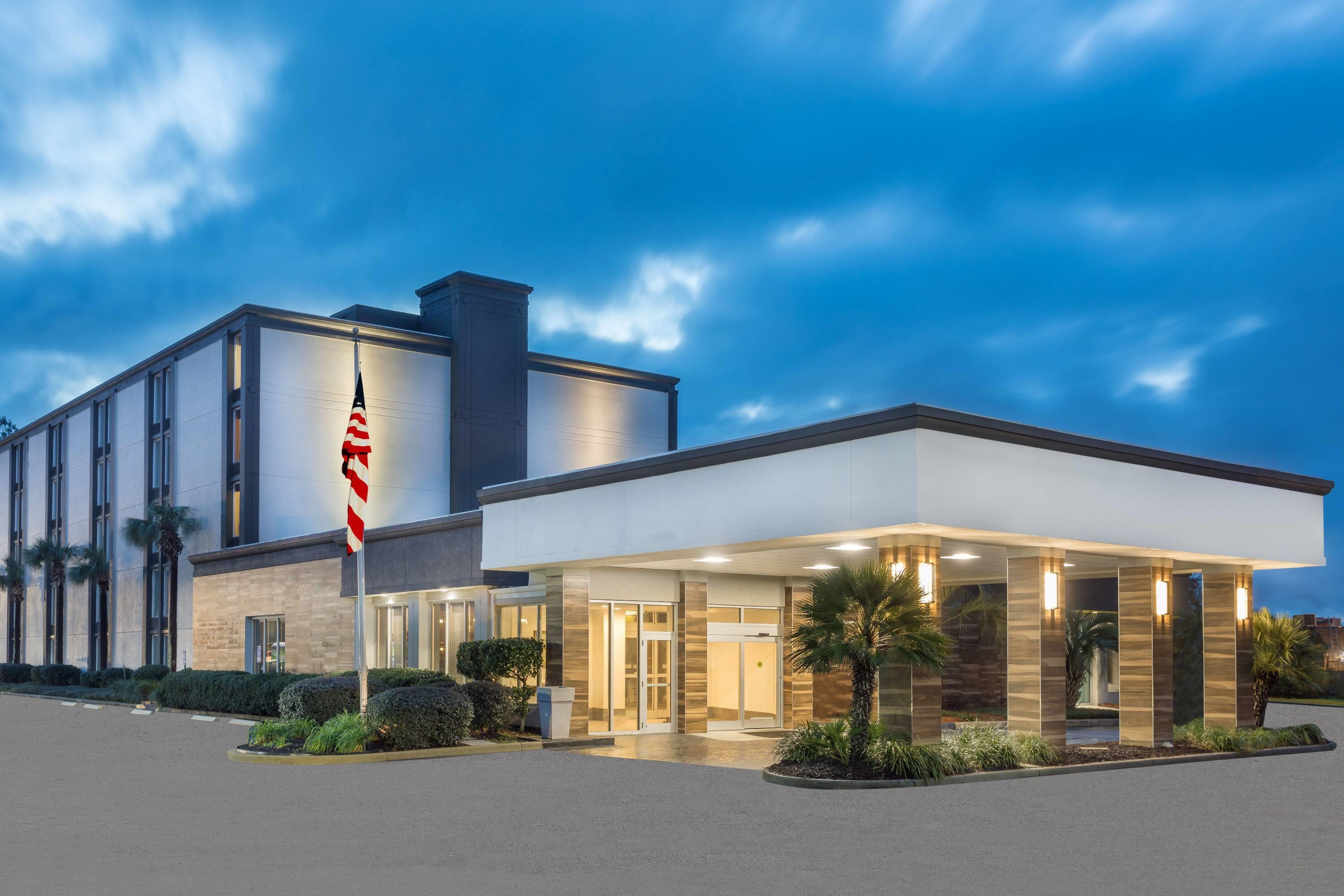 Exterior | Wyndham Garden Summerville
