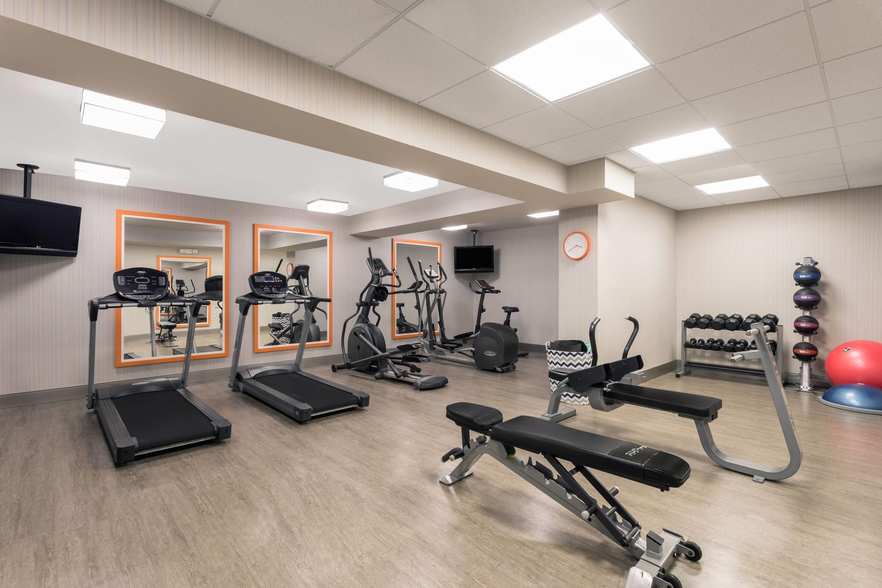 Health club fitness center gym | Wyndham Garden Summerville