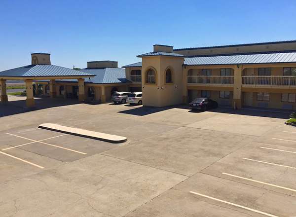 Exterior view - Americas Best Value Inn Bishop