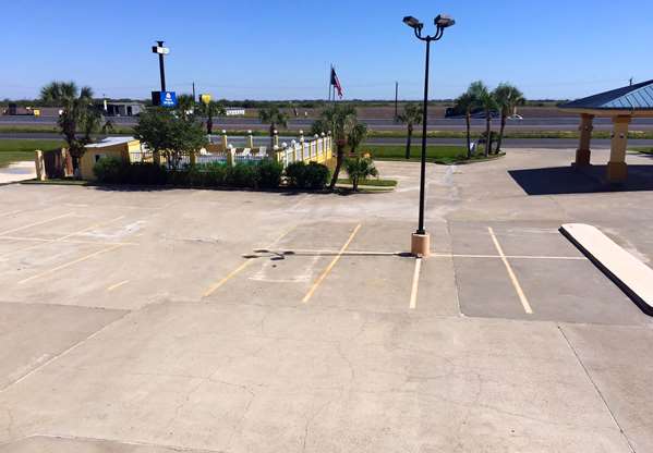  - Americas Best Value Inn Bishop