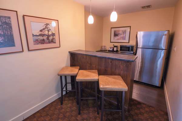  - Algoma's Water Tower Inn & Suites Sault Ste Marie