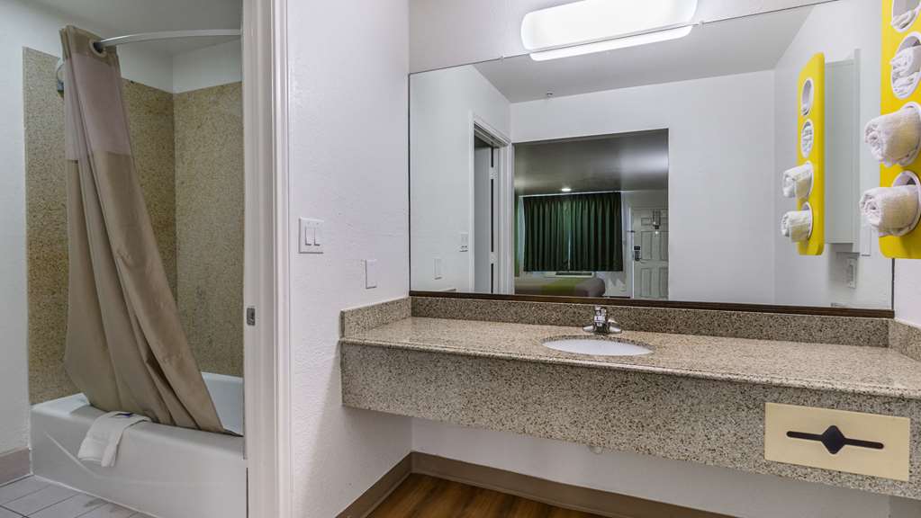 MOTEL 6 SAN MARCOS, TX - NORTH-guestroom-Guest Room,Bathroom,On-Site.jpg