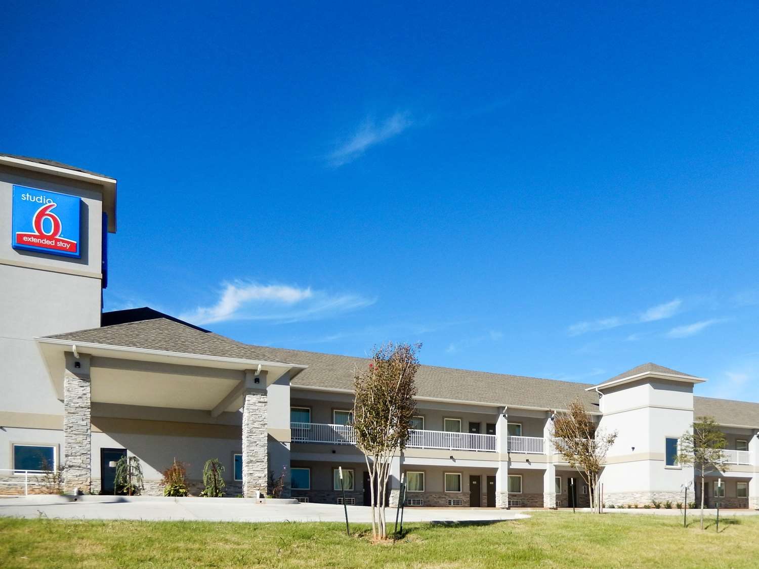 Studio 6 Extended Stay Hotel Yukon, OK See Discounts