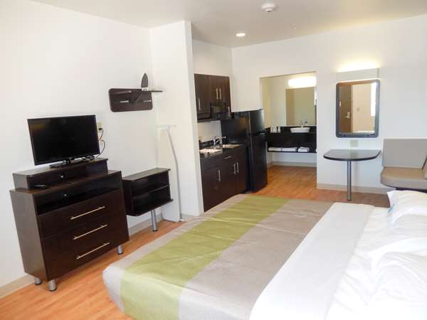  - Studio 6 Extended Stay Hotel Yukon - I-40, Exit 138A & 139B