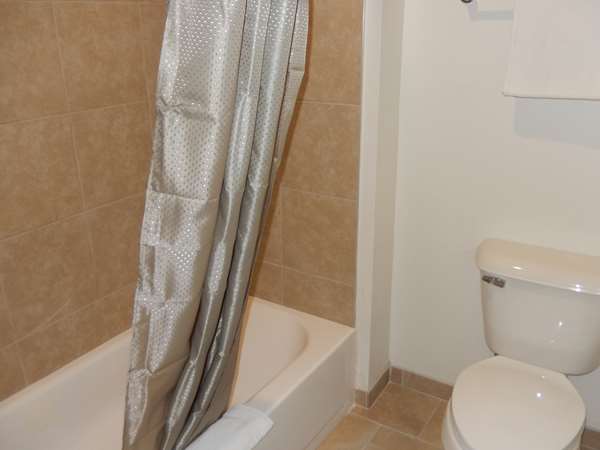  - Studio 6 Extended Stay Hotel Yukon - I-40, Exit 138A & 139B