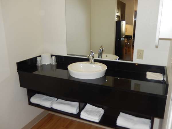  - Studio 6 Extended Stay Hotel Yukon - I-40, Exit 138A & 139B