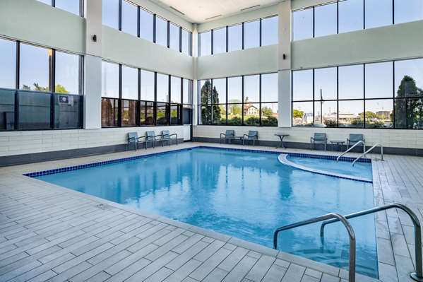 Pool - Wyndham Garden Hotel Kenosha