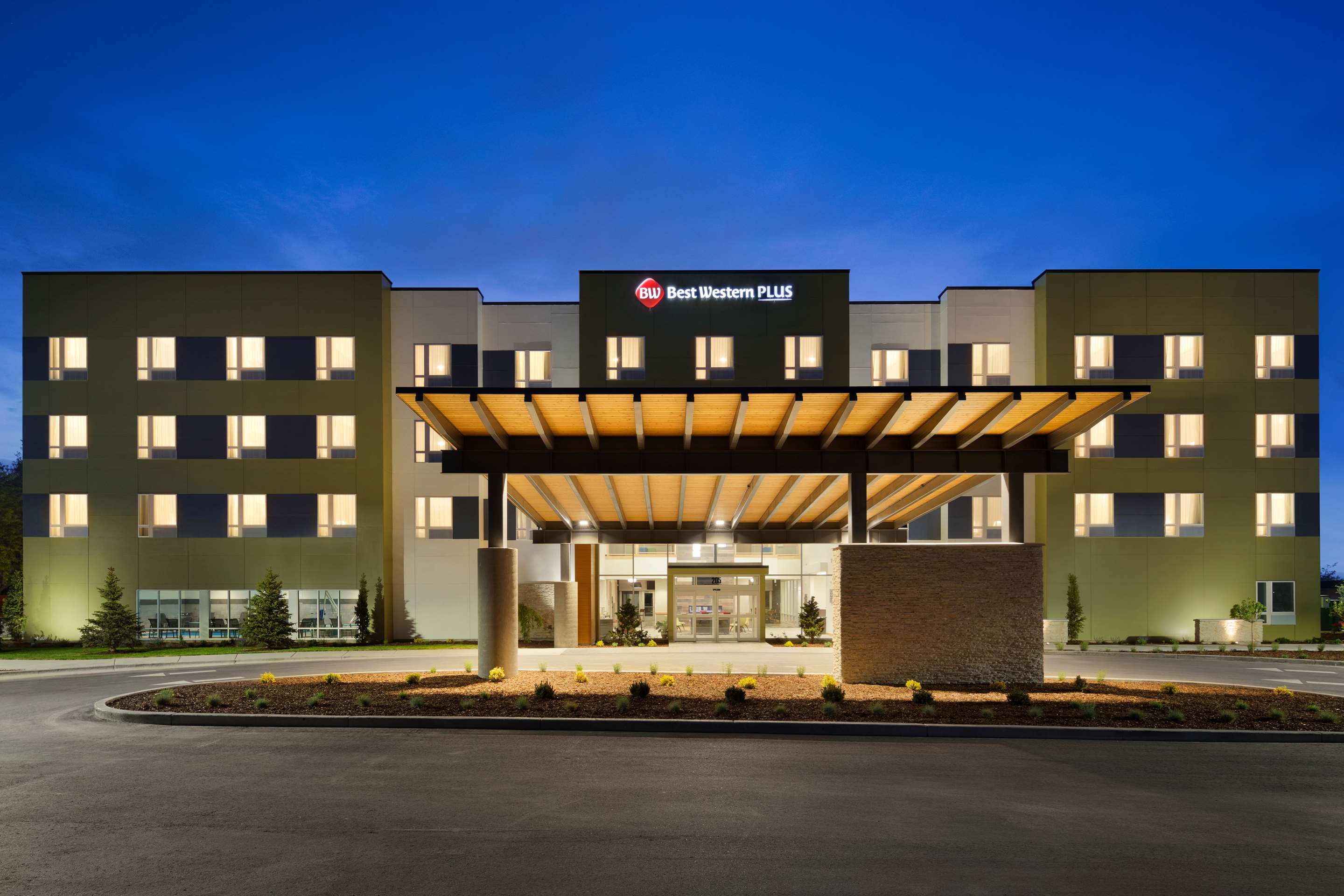Exterior | Best Western Plus Peppertree Nampa Civic Center Inn