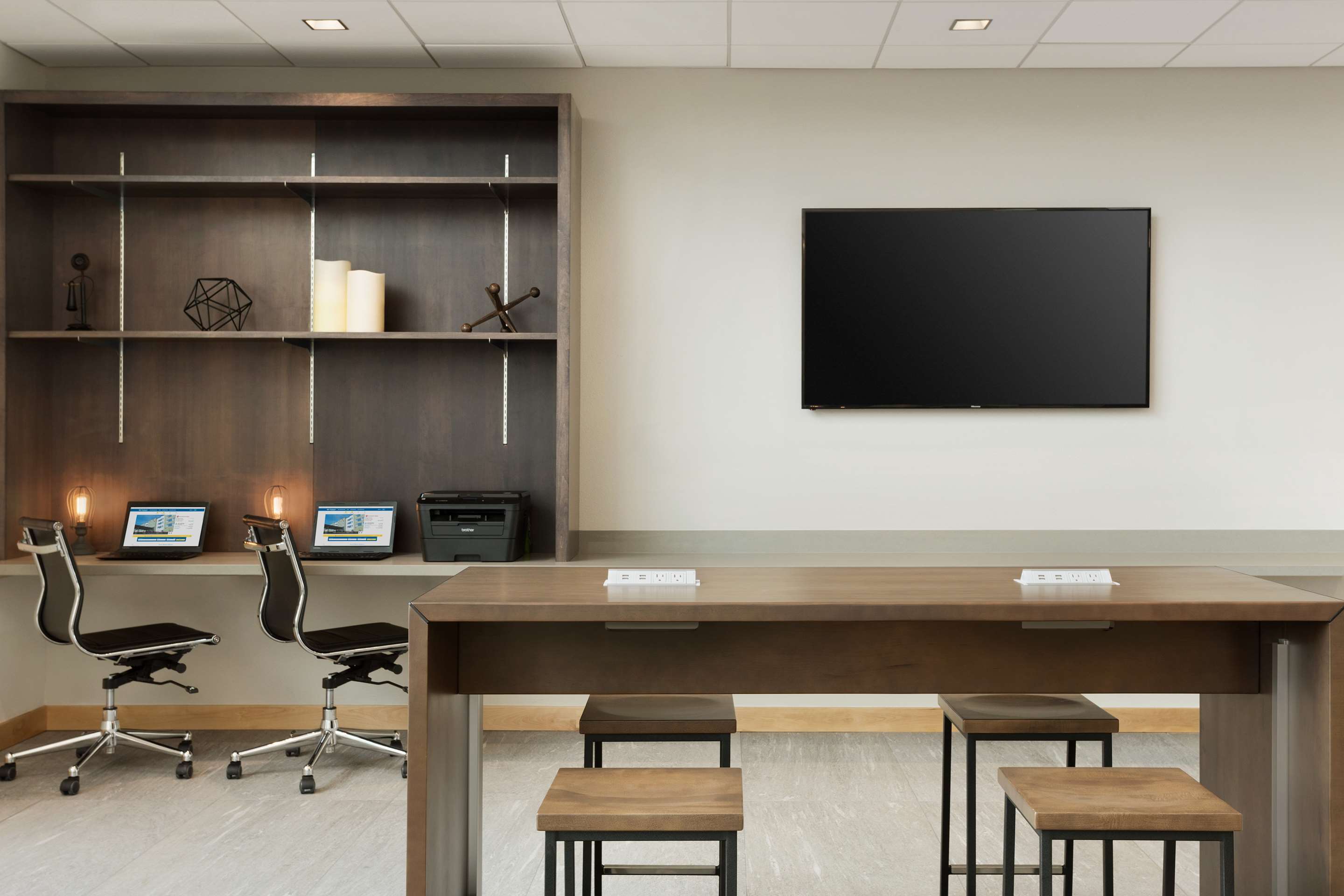 Business Center | Best Western Plus Peppertree Nampa Civic Center Inn