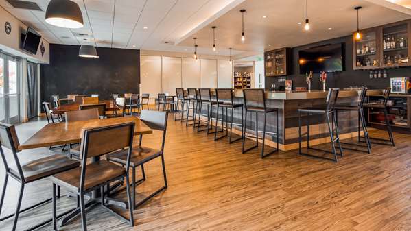 Bar - Best Western Plus Peppertree Nampa Civic Center Inn