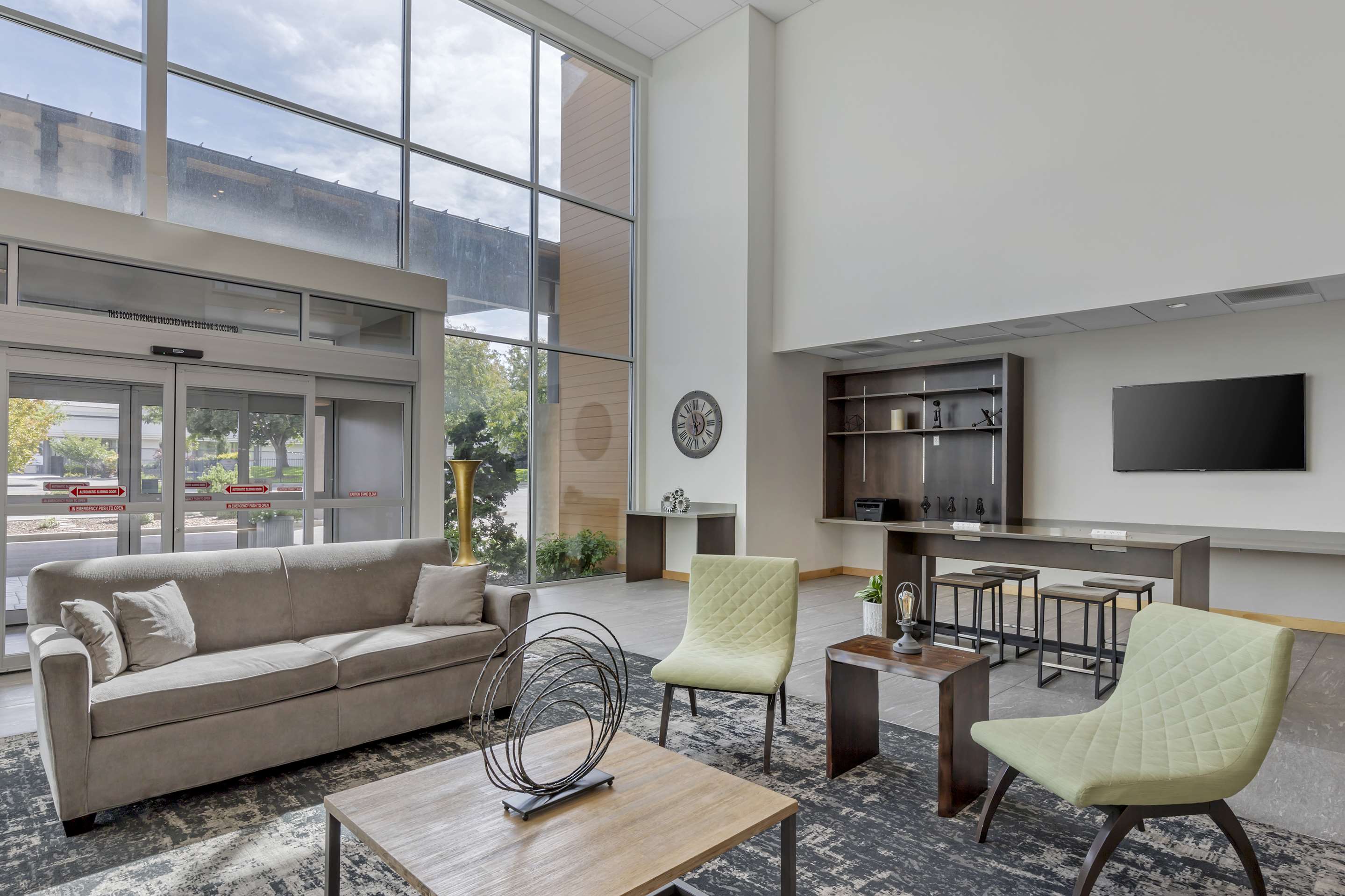 Lobby | Best Western Plus Peppertree Nampa Civic Center Inn