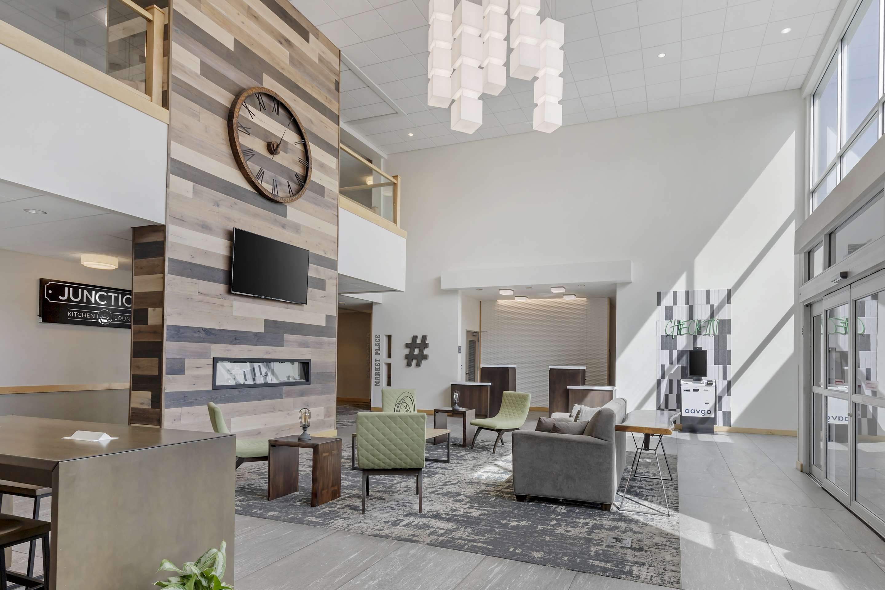 Lobby | Best Western Plus Peppertree Nampa Civic Center Inn