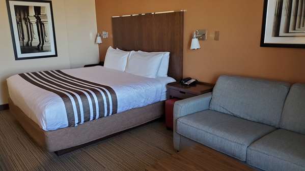  - Best Western Plus Waterloo Hotel