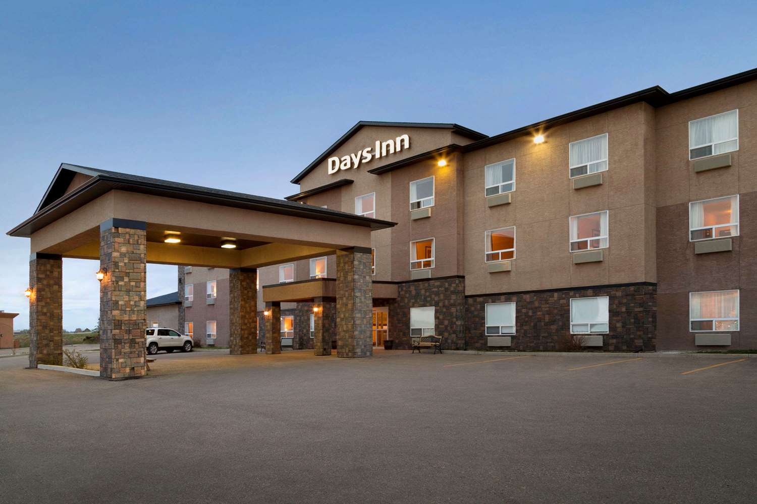Days Hotel Innisfail, AB See Discounts