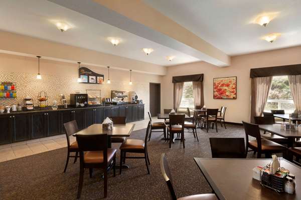 Restaurant - Days Hotel Innisfail