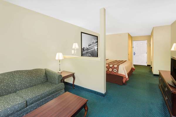  - Super 8 Hotel Montgomery - I-65, Exit 168