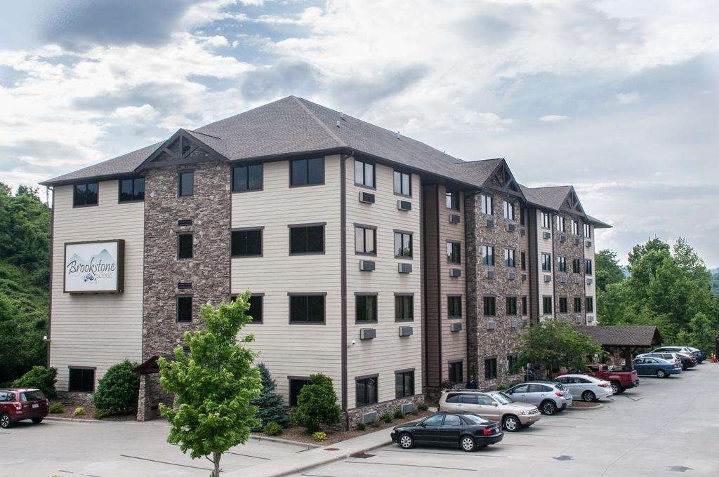 Brookstone Lodge Asheville, NC See Discounts