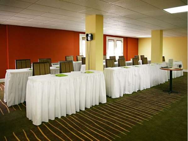  - District 3 Hotel Downtown Chattanooga - I-24, Exit 178