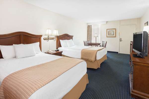  - Baymont Inn & Suites Battleboro - I-95, Exit 145