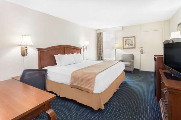  - Baymont Inn & Suites Battleboro - I-95, Exit 145