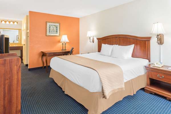  - Baymont Inn & Suites Battleboro - I-95, Exit 145