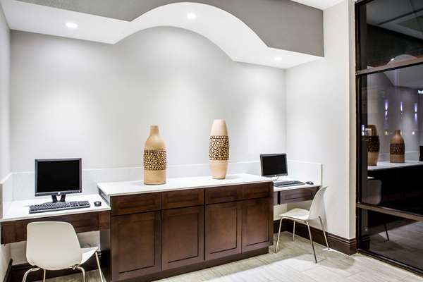 Conference Area - Days Inn Suites Airport Orlando