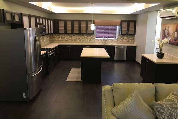 Suite - Days Inn Port Arthur