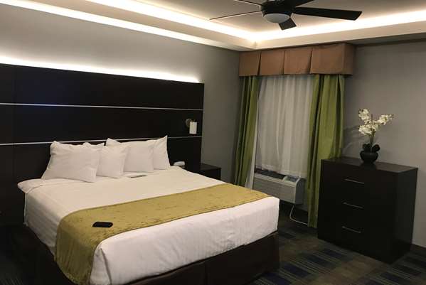 Suite - Days Inn Port Arthur