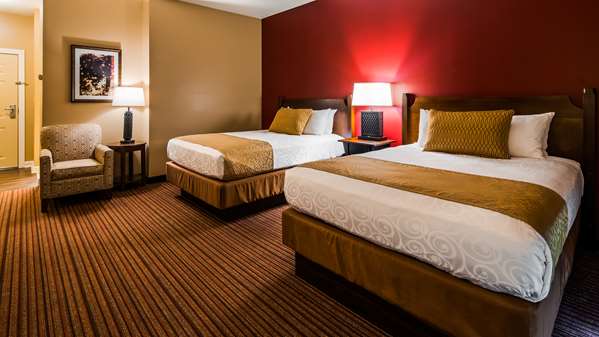  - Best Western Plus Dutch Haus Inn & Suites Columbiana