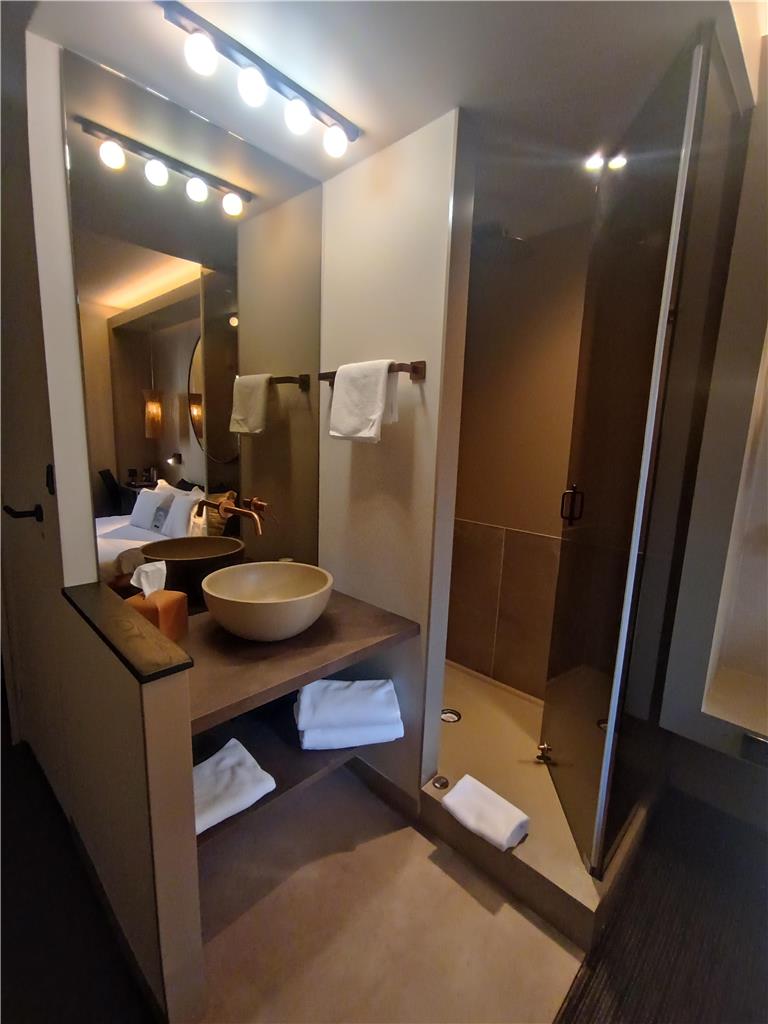 KYRIAD BRIVE LA GAILLARDE OUEST-guestroom-Guest Room,Bathroom,Accessibility,On-Site.jpg