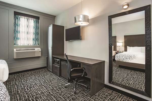  - La Quinta Inn & Suites Downtown Baltimore