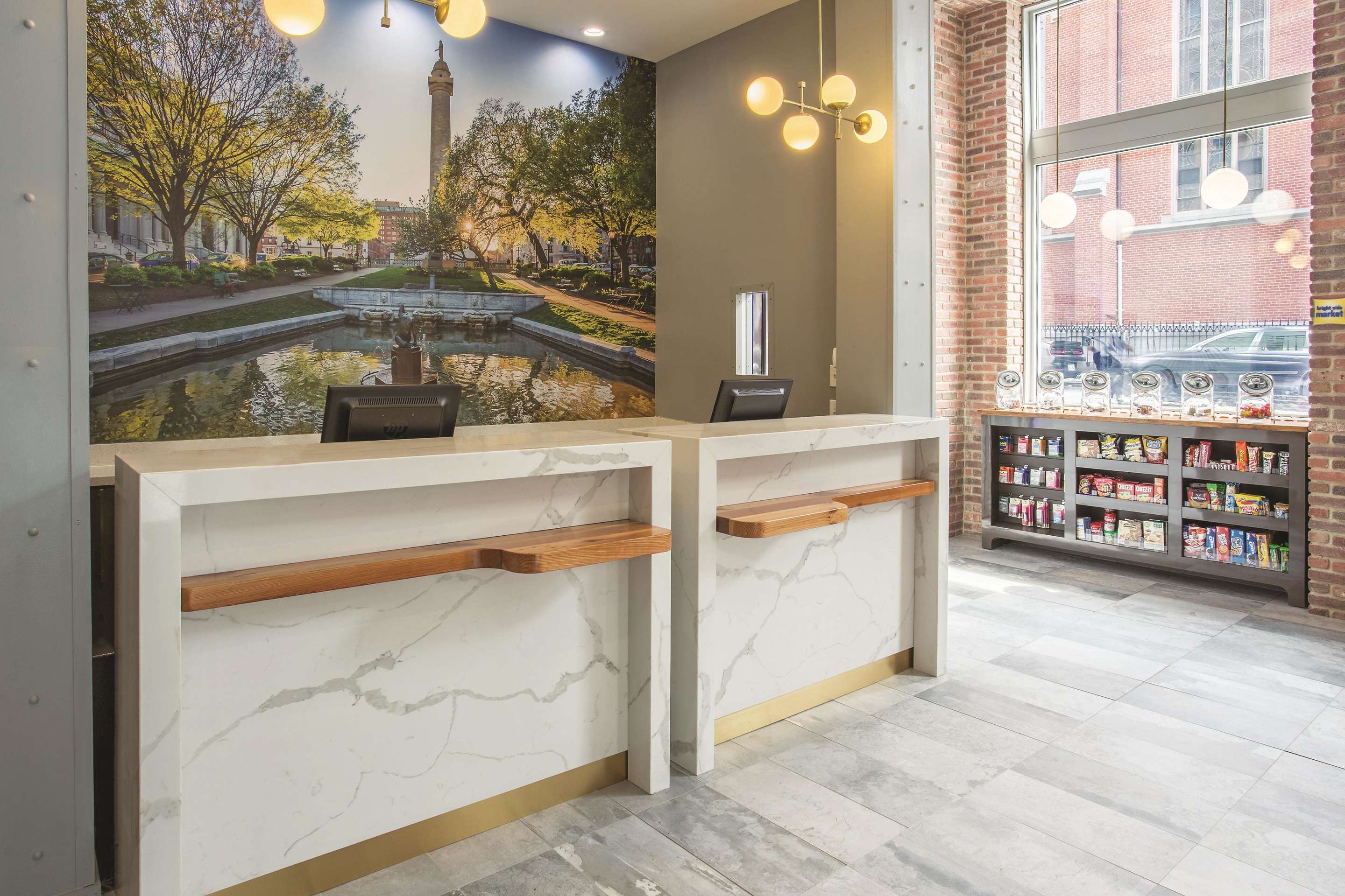 Lobby | La Quinta by Wyndham Inner Harbor Downtown