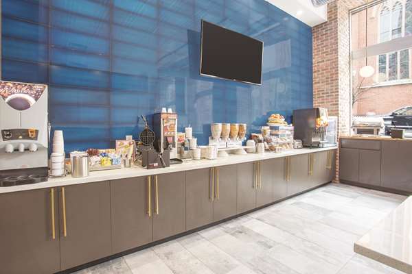  - La Quinta Inn & Suites Downtown Baltimore