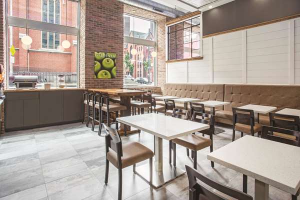  - La Quinta Inn & Suites Downtown Baltimore