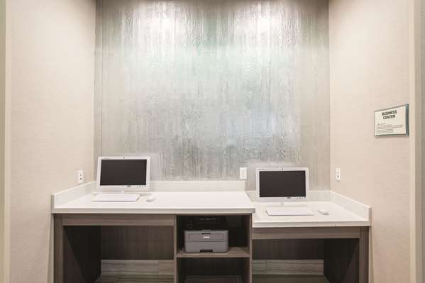 Conference Area - La Quinta Inn & Suites Broken Arrow